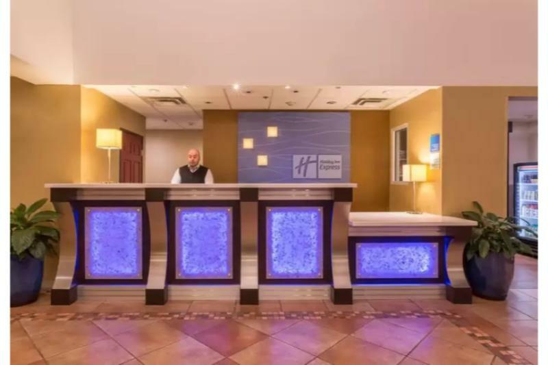 Holiday Inn Express Hotel & Suites Manteca By Ihg Zewnętrze zdjęcie