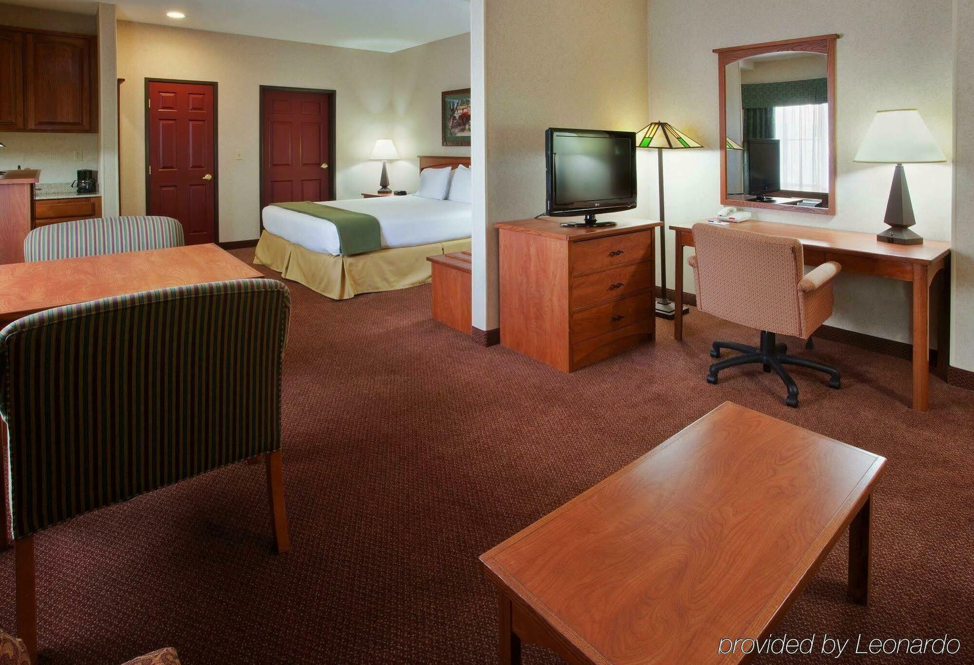 Holiday Inn Express Hotel & Suites Manteca By Ihg Zewnętrze zdjęcie