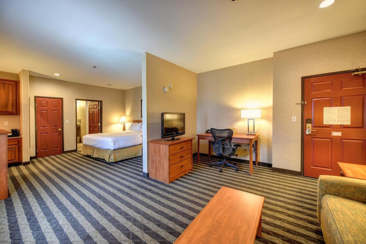 Holiday Inn Express Hotel & Suites Manteca By Ihg Zewnętrze zdjęcie