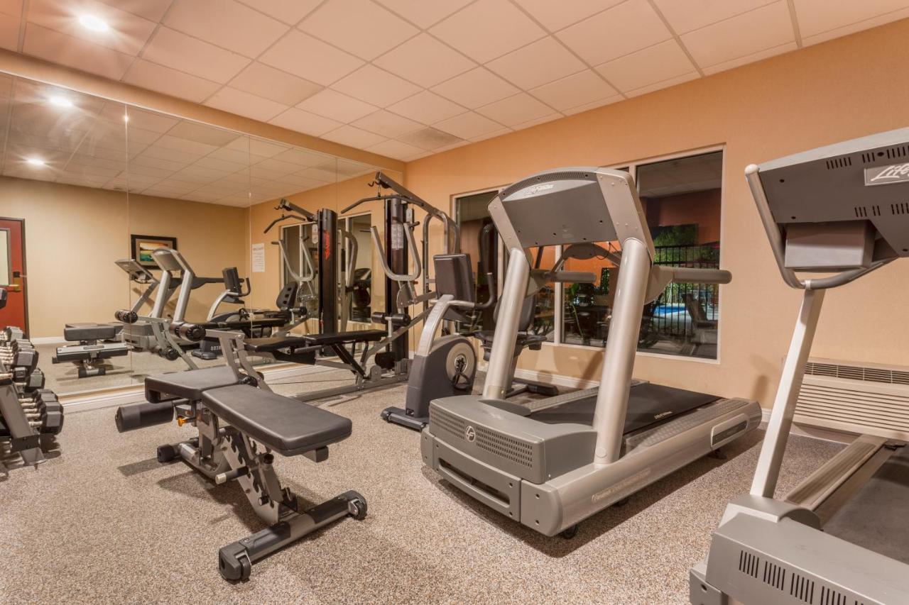 Holiday Inn Express Hotel & Suites Manteca By Ihg Zewnętrze zdjęcie