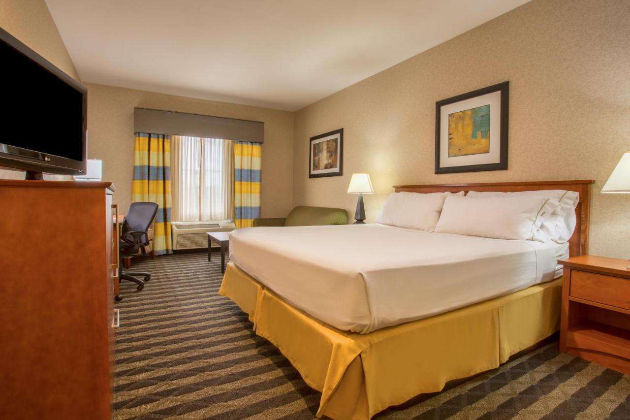 Holiday Inn Express Hotel & Suites Manteca By Ihg Zewnętrze zdjęcie