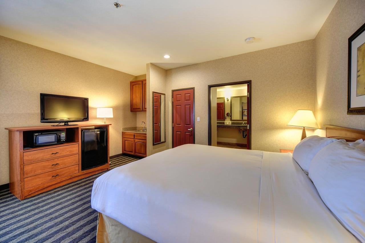 Holiday Inn Express Hotel & Suites Manteca By Ihg Zewnętrze zdjęcie