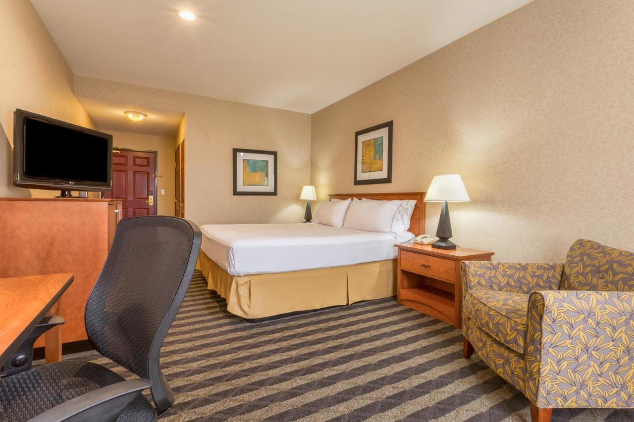 Holiday Inn Express Hotel & Suites Manteca By Ihg Zewnętrze zdjęcie