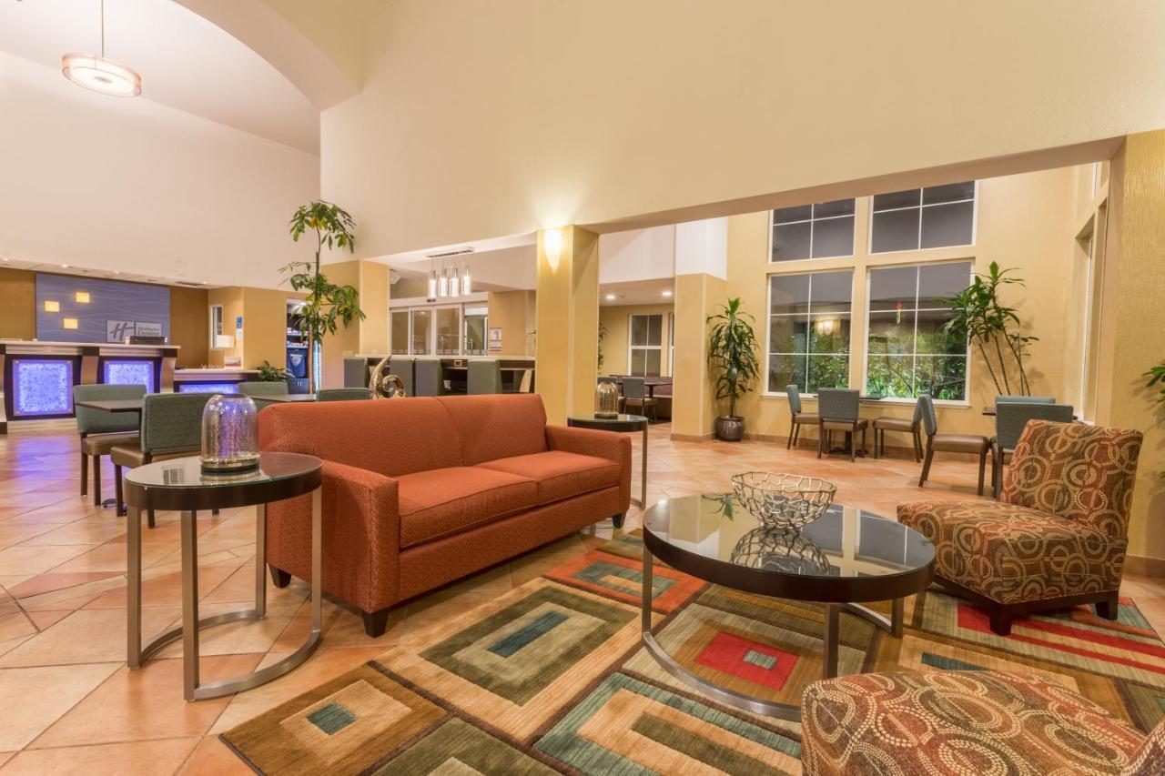 Holiday Inn Express Hotel & Suites Manteca By Ihg Zewnętrze zdjęcie