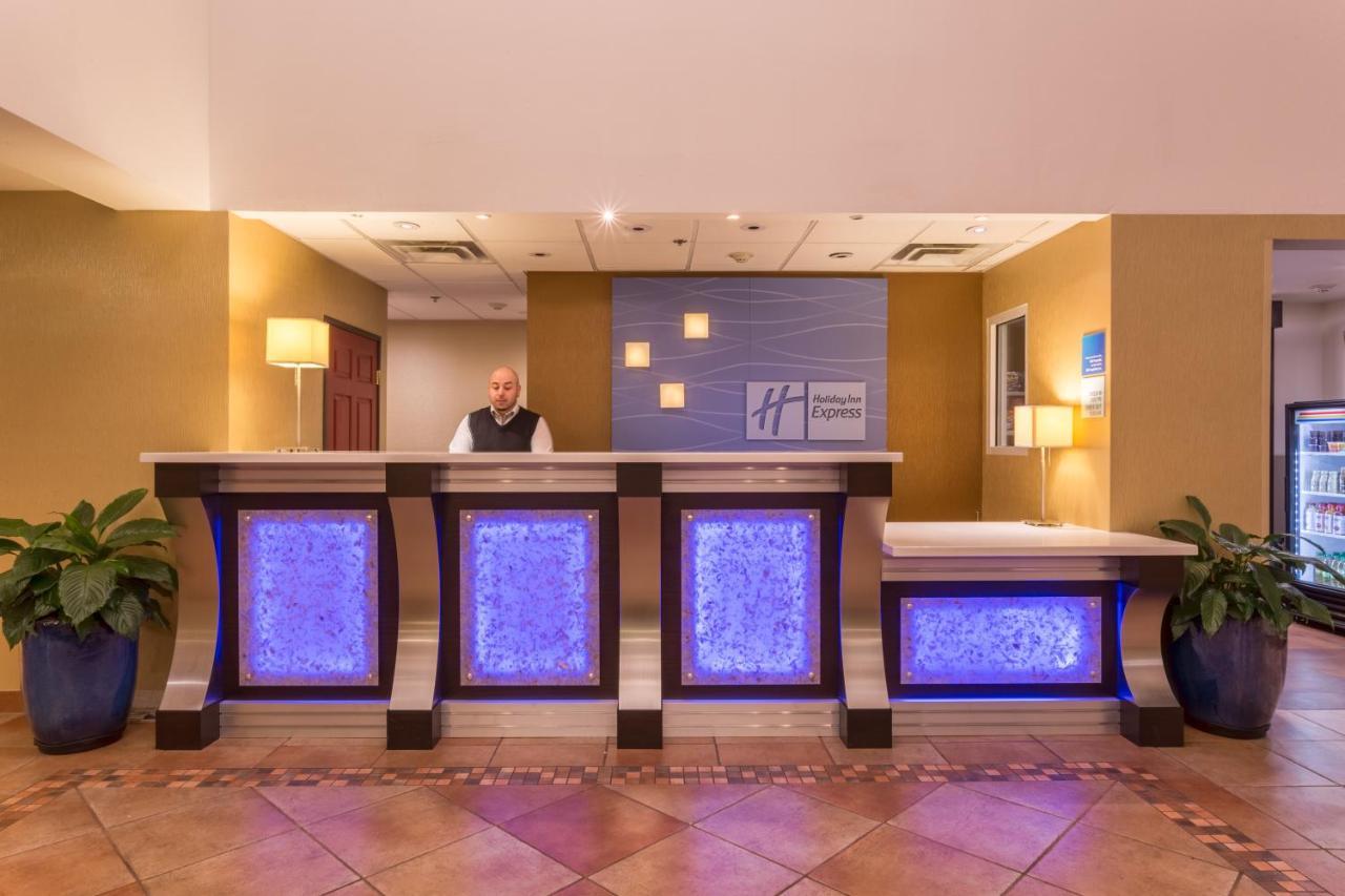 Holiday Inn Express Hotel & Suites Manteca By Ihg Zewnętrze zdjęcie
